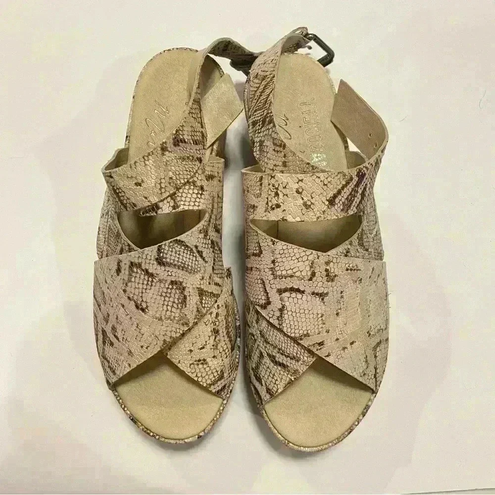 Amuse Society x Matisse runaway platform
